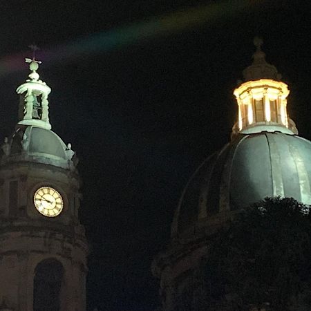 La Suite Di Piazza Dell'Universita كاتانيا المظهر الخارجي الصورة