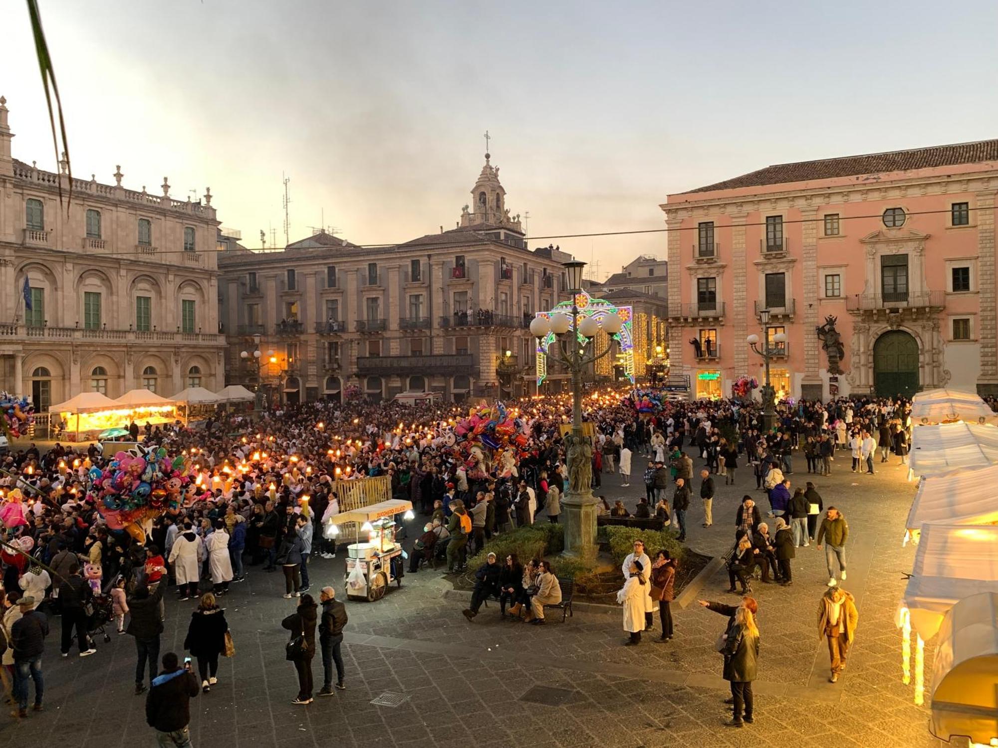 La Suite Di Piazza Dell'Universita كاتانيا المظهر الخارجي الصورة