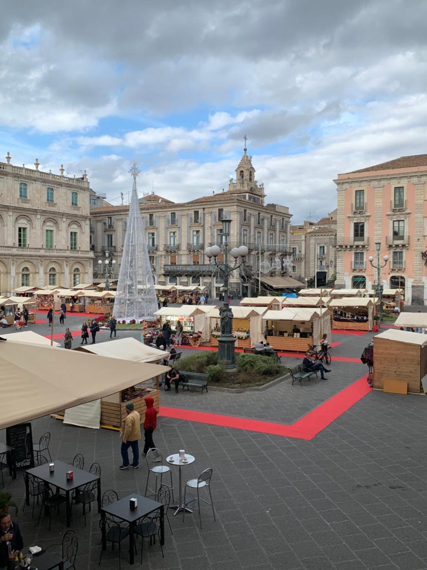 La Suite Di Piazza Dell'Universita كاتانيا المظهر الخارجي الصورة